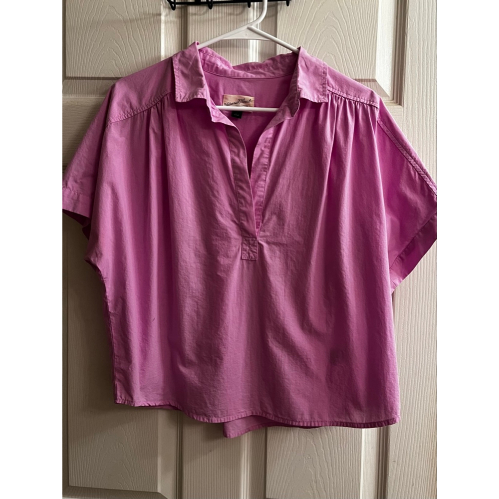 Universal Thread ~Pink Short Sleeve semi cropped Blouse~LG